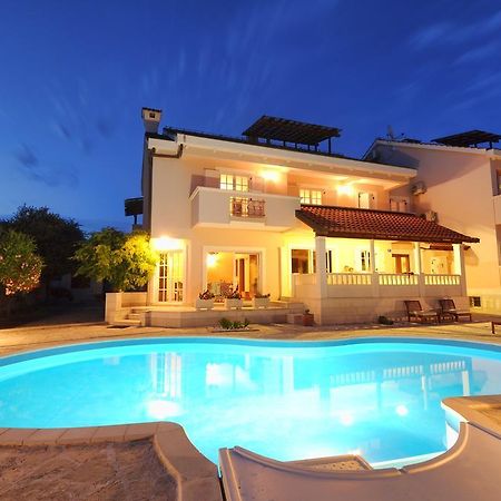 Apartments Villa Marnii Kožino エクステリア 写真