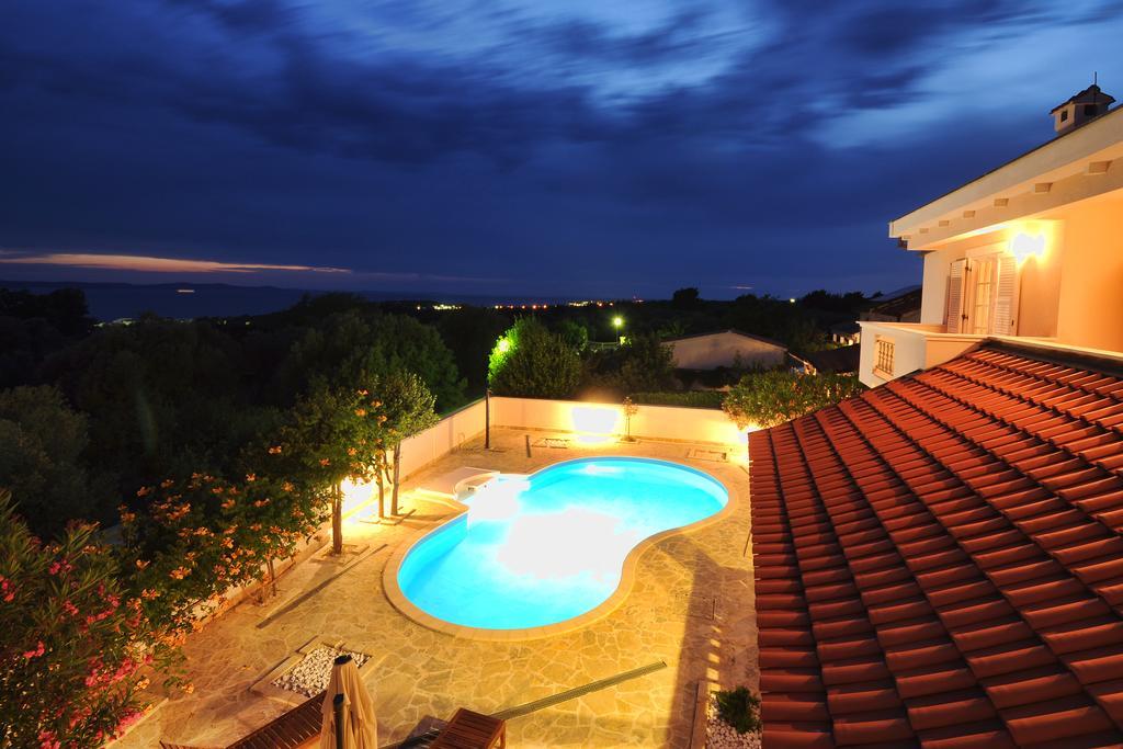Apartments Villa Marnii Kožino エクステリア 写真