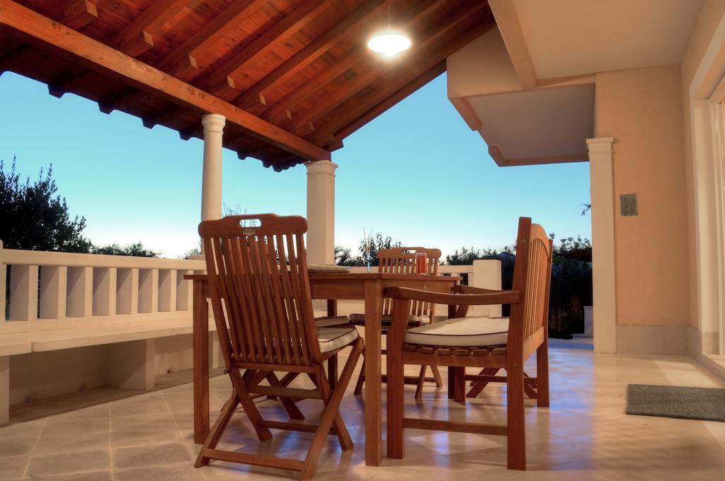 Apartments Villa Marnii Kožino エクステリア 写真