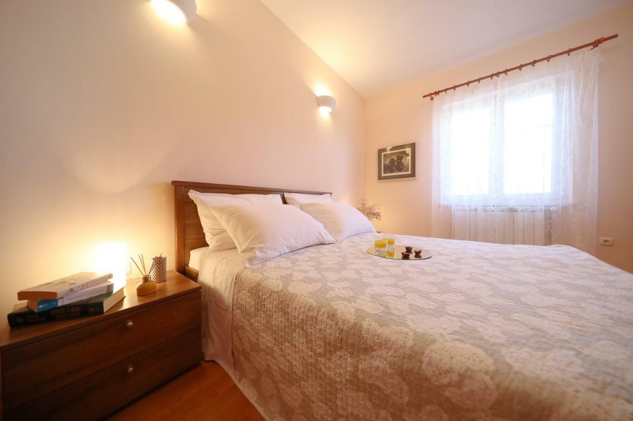 Apartments Villa Marnii Kožino エクステリア 写真
