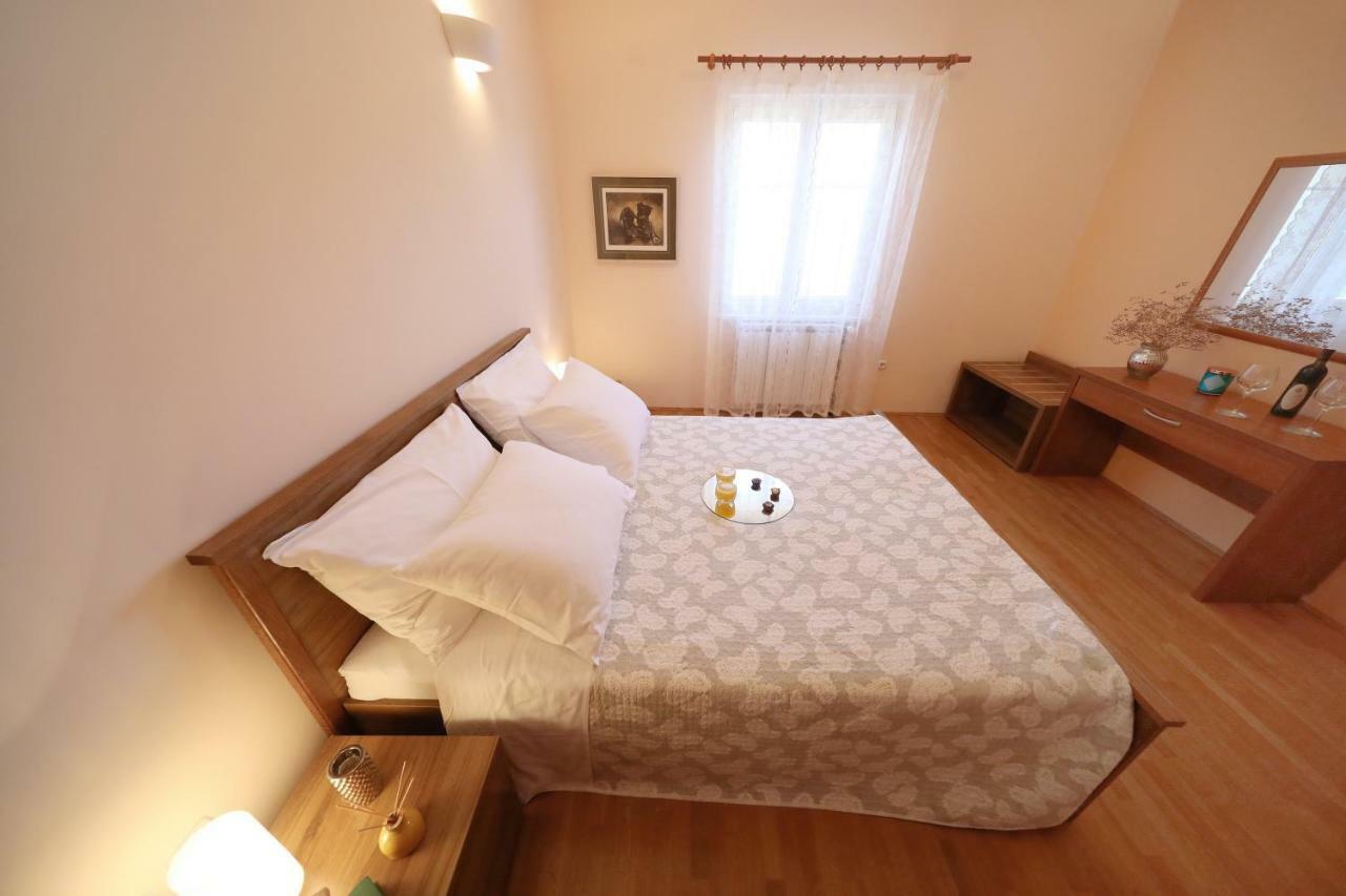Apartments Villa Marnii Kožino エクステリア 写真