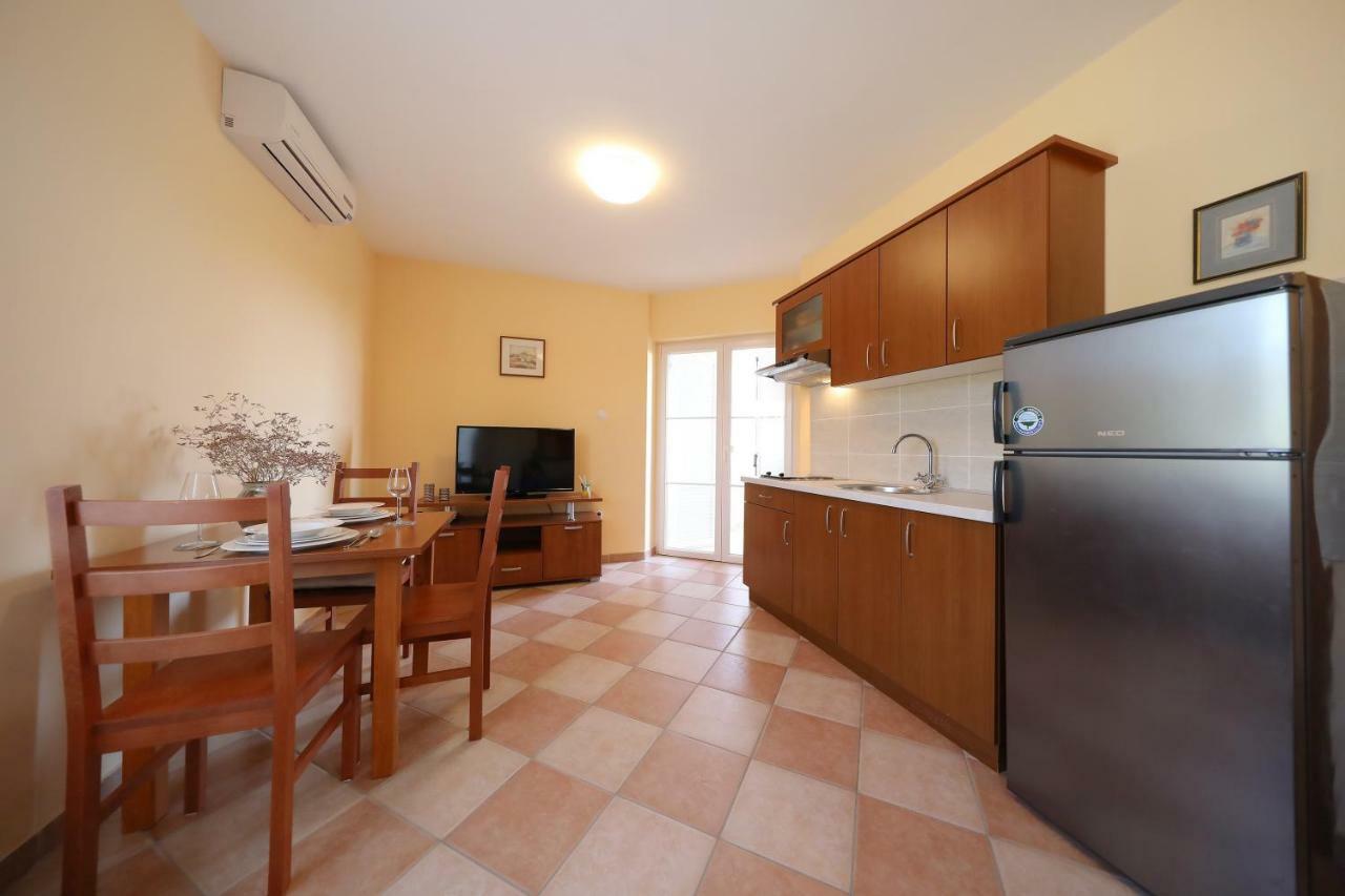 Apartments Villa Marnii Kožino エクステリア 写真