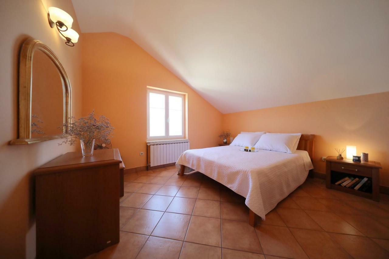 Apartments Villa Marnii Kožino エクステリア 写真