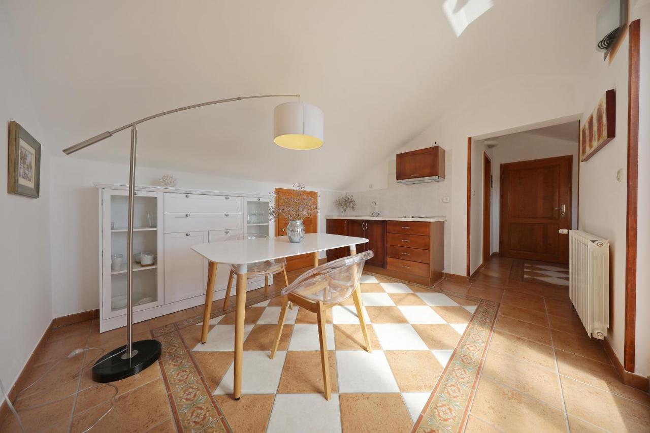 Apartments Villa Marnii Kožino エクステリア 写真